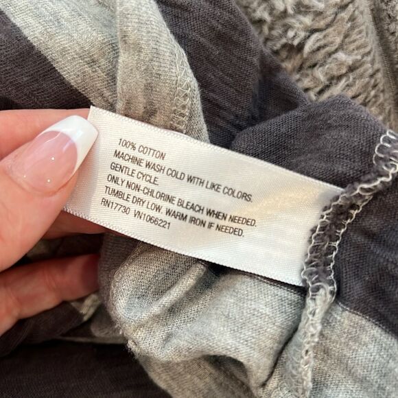 Women’s Tunic - Picture 5 of 5